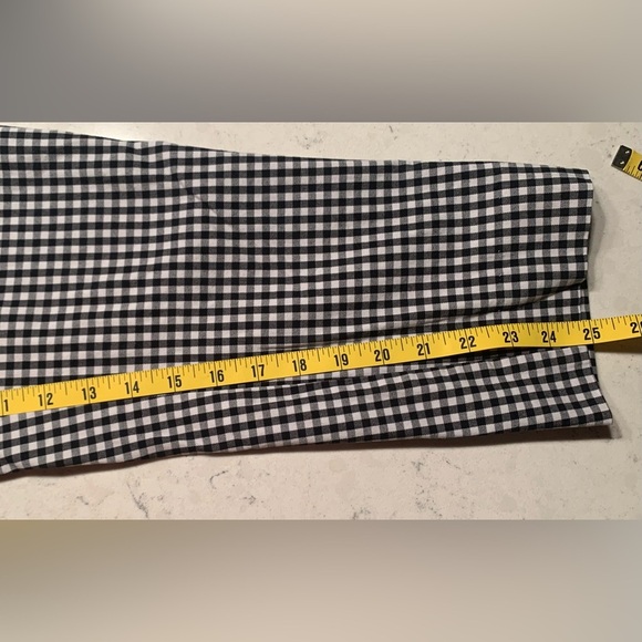 Ann Taylor Factory Gingham Signature Crop Pants - Size 8 - Picture 6 of 7